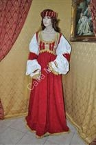 Costume d'epoca. Donna del Medioevo con lieve strascico e ciambella.